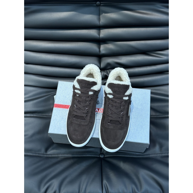 Pra*a casual shoes